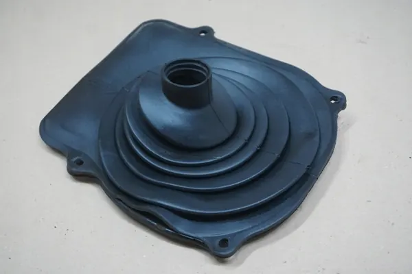 Nissan D40 MIESZEK 2,5 DCI Schaltgummimanschette - Gebraucht image 4