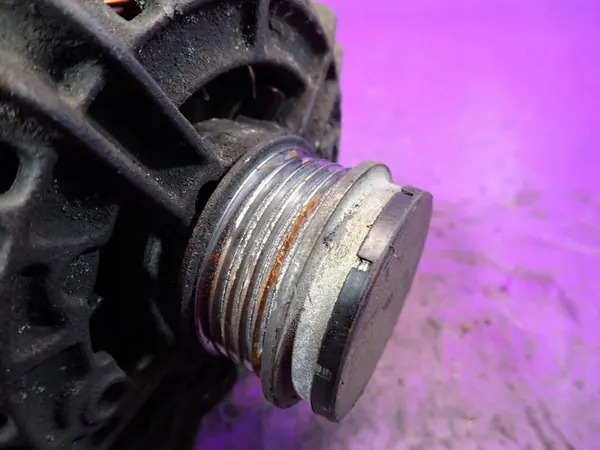 AUDI A4 B6 00-05 1.9 D Vaihtovirtageneraattori 028903029Q image 2