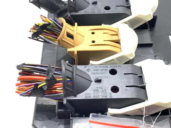 Module BCM SKODA FABIA III Kombi 6C0937089D image 2