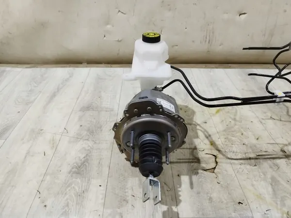 TOYOTA COROLLA E21 1.8 HYBRID Servofrein OEM image 1