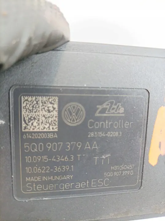 ABS-pumppu OEM 5Q0614517T VW Golf VII:lle (2014-) image 5