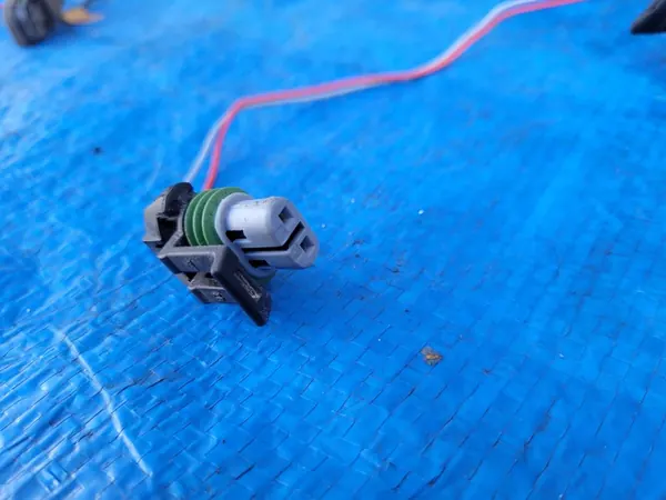 OPEL Meriva B Takaluukun Mikroswitch 13271692 image 3