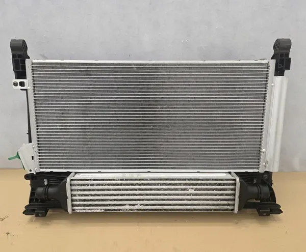 Juego completo de radiadores Opel Corsa D 06-15 OEM 877660010 image 2