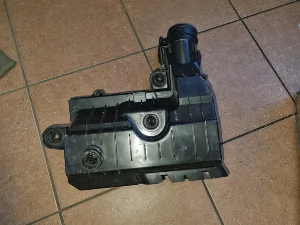 Skoda Luftfiltergehäuse OEM 5QF129607A/5QF129601A image 3