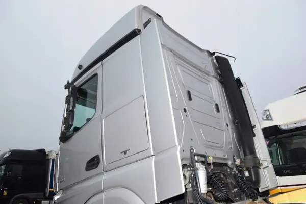 Komplette Kabine Mercedes Actros MP4 Euro 6 - Gebraucht image 5