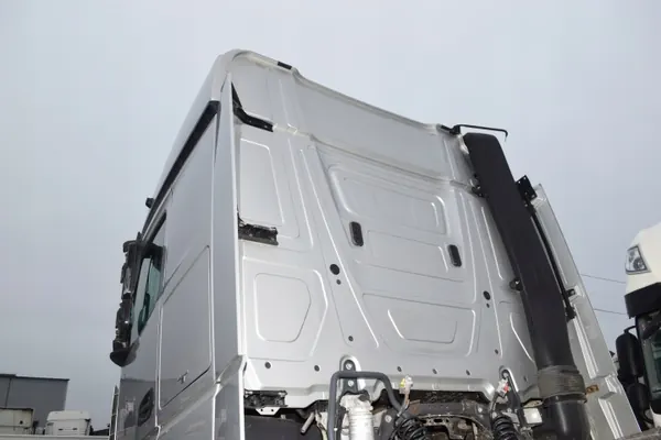 Komplette Kabine Mercedes Actros MP4 Euro 6 - Gebraucht image 6