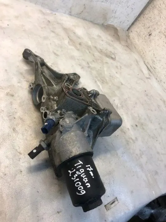 VW Oljefilterfäste OEM 06L117021G TIGUAN image 2