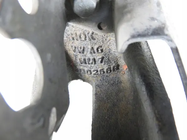 Suporte de roda dianteiro direito VW OEM 5Q0256A Usado image 5