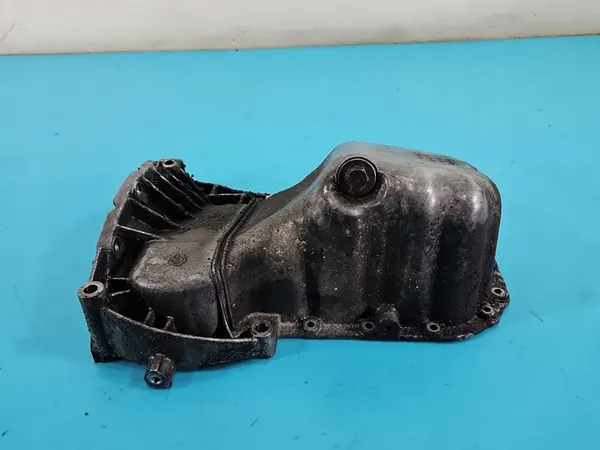 Oljetank VW Passat B5 1.8 20V image 3