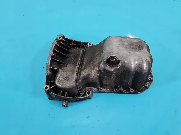 Oljetank VW Passat B5 1.8 20V image 4