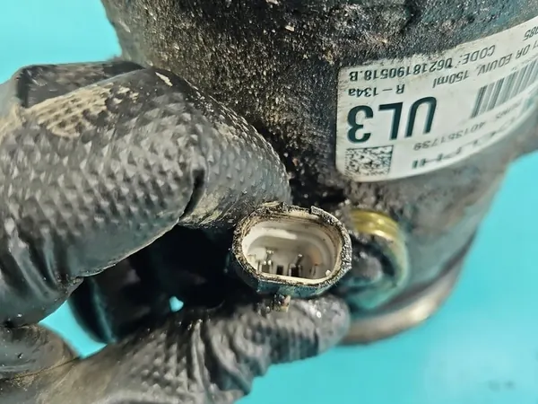 Ilmastointikompressori Opel Astra III H 1.6 16V OEM 13286085 image 5