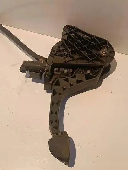 Kopplingscylinder OEM 1K1721069BE för VW Golf V image 3