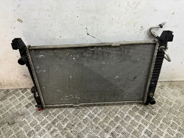 Radiateur d'eau Mercedes-Benz OEM A1695001303 image 2