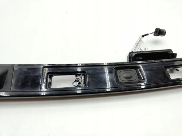Garniture de Hayon Land Rover HK7213444AA avec Caméra image 3