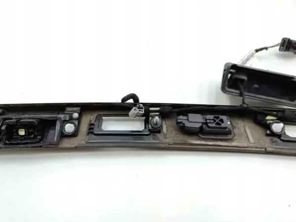 Garniture de Hayon Land Rover HK7213444AA avec Caméra image 7