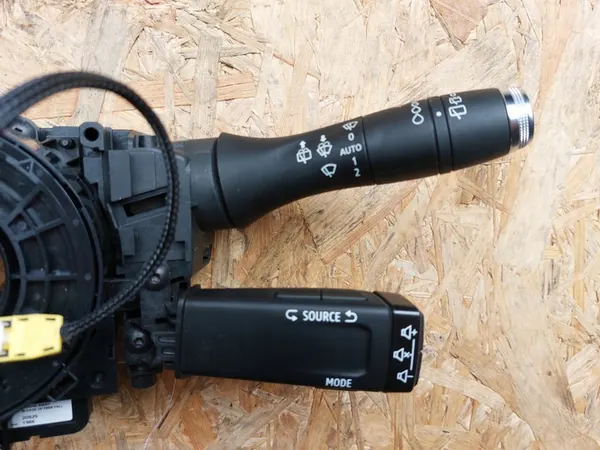 Klimaanlagenbelüftungspanel Renault Clio OE 5R5841100 image 4