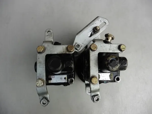 ZF Ohjausvahvistinpumppu OEM 2226399 BMW E34 image 5