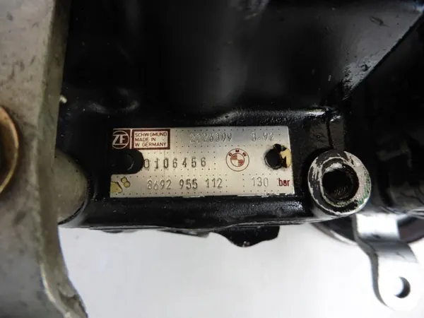 ZF Ohjausvahvistinpumppu OEM 2226399 BMW E34 image 7