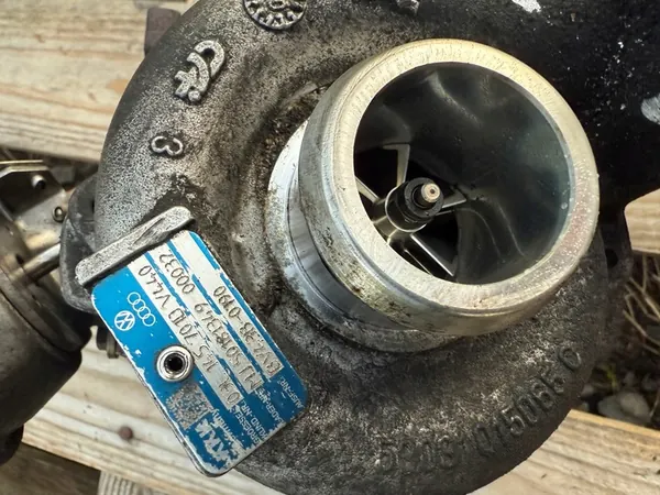 KKK 03L145701D Turbo image 3