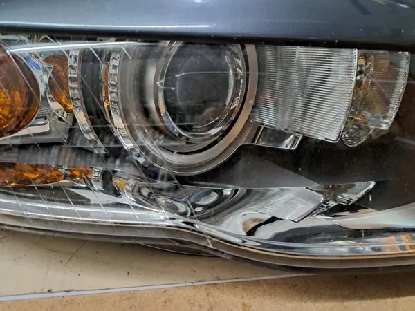 Farol Direito Audi A4 8E B7 Xenon 8E0941030AS image 2