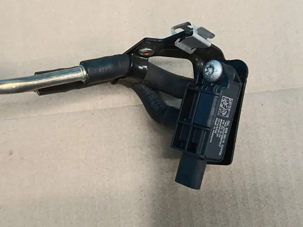 Capteur de pression CUPRA FORMENTOR 2.0 TDI 04L906051R image 6