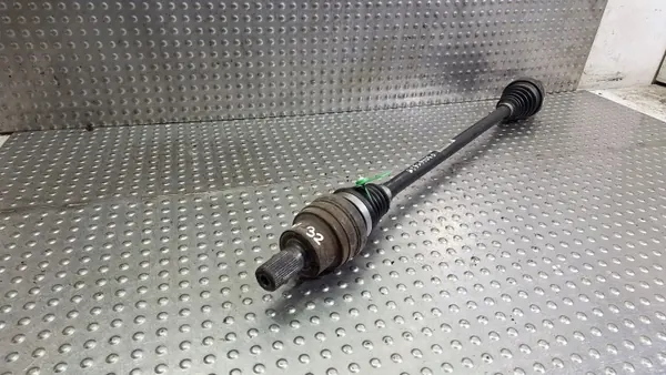 Taka-oikea puoliakseli OEM S26372540 Volvo XC90:lle image 3