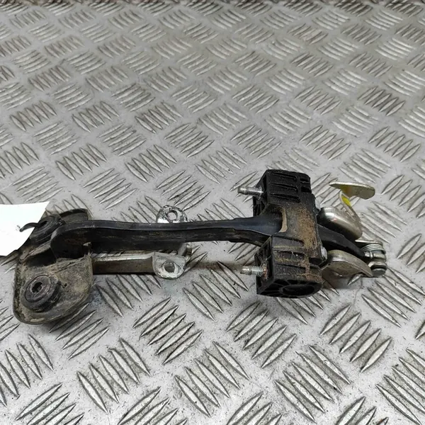 Peugeot Boxer 2018 Parada de porta traseira direita image 3