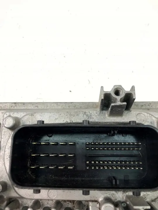 Ordinateur de boîte Volvo XC40 OEM 28137457 image 3