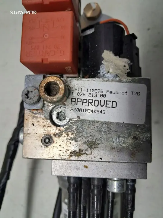 Bomba de teto Peugeot 308cc OEM 107621300 image 4