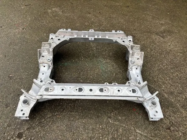 Mercedes Moottorituki OEM A2236228001 Etuosa image 2
