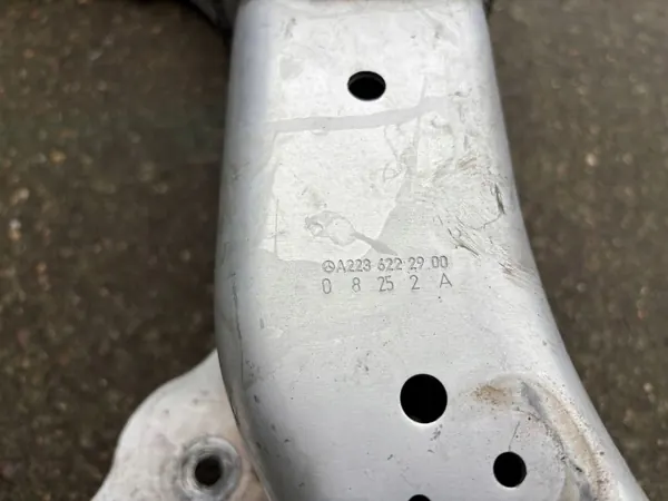 Mercedes Moottorituki OEM A2236228001 Etuosa image 10