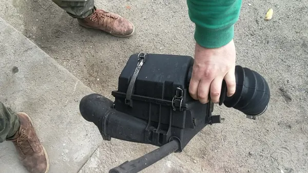 Mercedes-Benz Ilmansuodattimen kotelo OE 6020940404 image 6