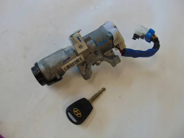HYUNDAI i10 1.1 07-13 Interruptor de Ignição OEM Usado image 2