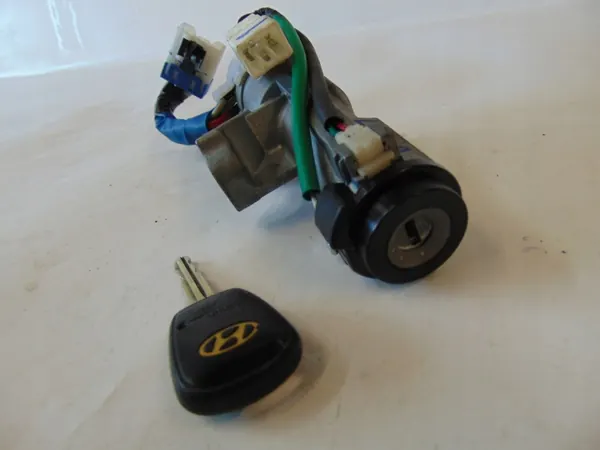 HYUNDAI i10 1.1 07-13 Interruptor de Ignição OEM Usado image 3