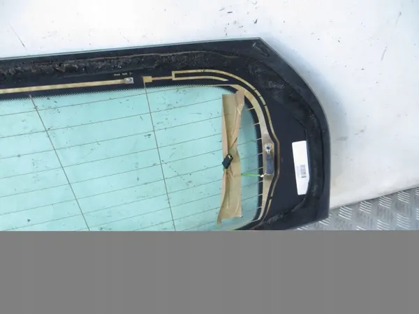 Mercedes W176 Heckklappenglas OEM 206/052 Gebraucht image 4
