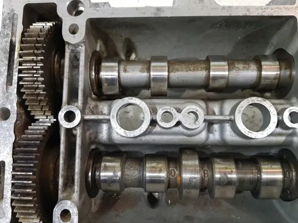 Couvertoir d'arbre à cames OEM 46335554 Alfa Jeep image 8
