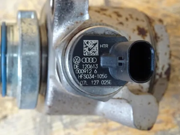 Hochdruckpumpe AUDI RSQ3 8U 2.5 TFSI 07L127025E image 5