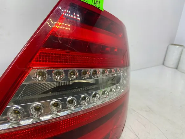 Lanterna Traseira Direita Mercedes W204 Classe C Coupé 2011-2014 OEM image 6