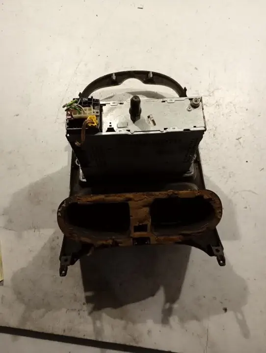 OEM 9640404777 Panneau Central Grille Radio image 3