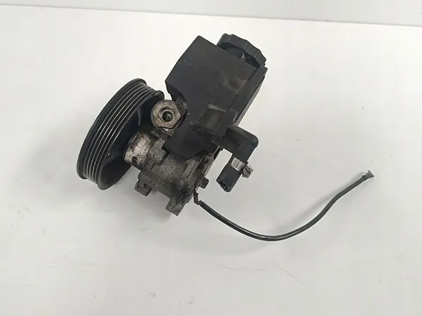 Servostyrningspump Mercedes-Benz C-Klass W203 A0024668401 image 2
