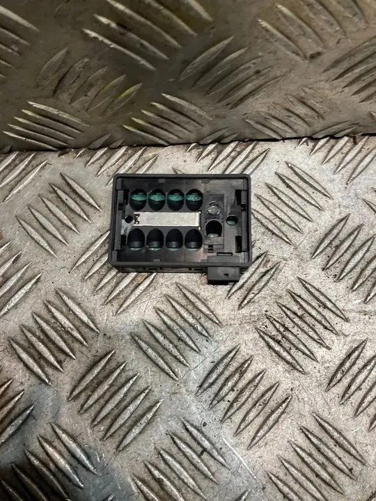 Chrysler 300C OE 56050078AM image 2