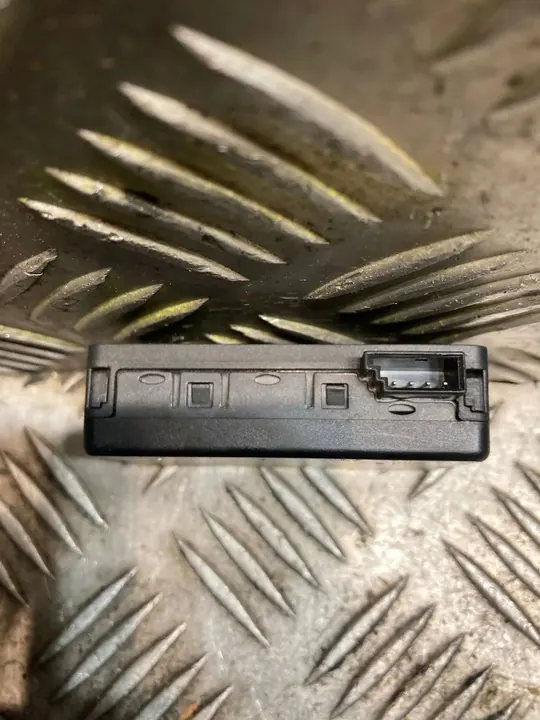 Chrysler 300C OE 56050078AM image 3