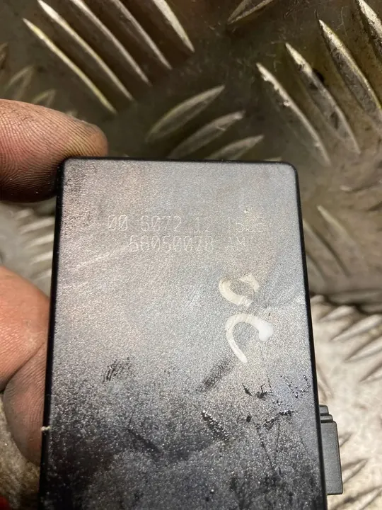 Chrysler 300C OE 56050078AM image 4