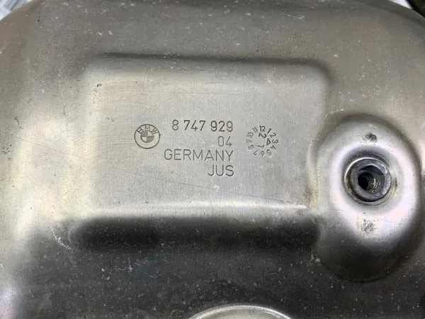Värmeskydd OEM 8747929 för BMW G30 Sedan image 4