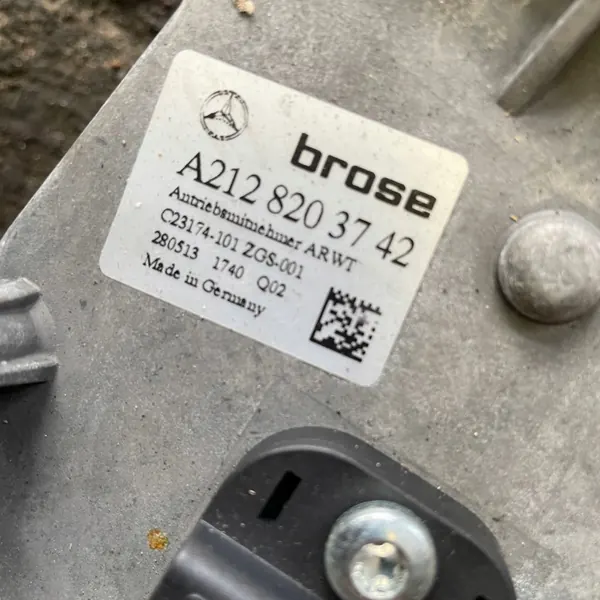 Actuador de portón OEM A2128203742 para Mercedes W212 image 10