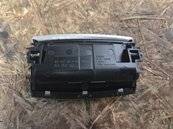 Cendrier OEM 8E0857961M pour Audi A4 B6 Arrière image 4