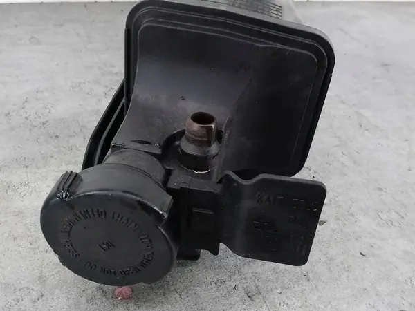 BMW E46 Ausgleichsbehälter 2.0 D 320d image 6