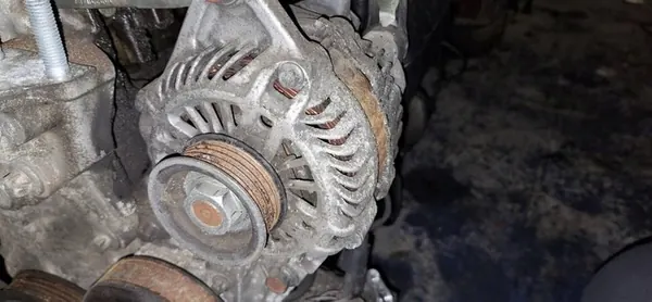 Mitsubishi Lancer Vaihtovirtageneraattori 2008 1.5L OEM 1800a123 image 2