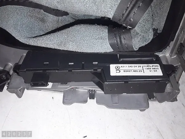Mercedes Växelspaksram OEM 2118216958 - Begagnad image 6