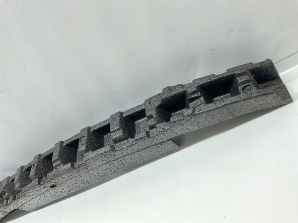 Etupuskuri VW Golf VI image 5